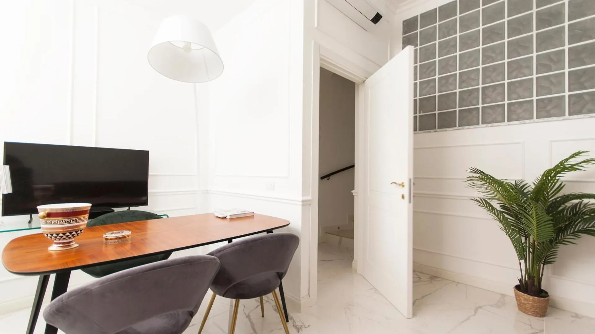 Youhosty - Mascagni 20 Milan Appartement